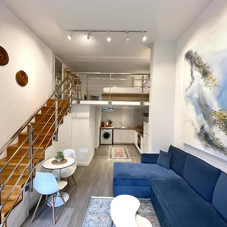 Lovely Blue Center Apartment *