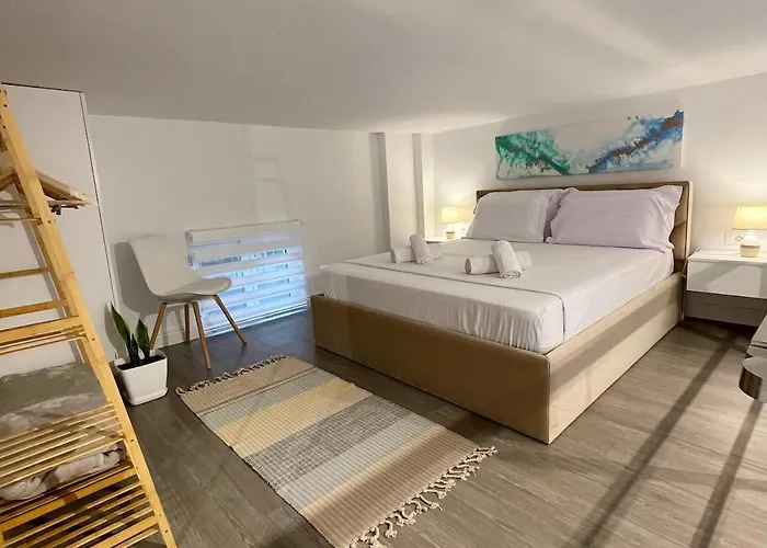 Lovely Blue Center By Pikhost アパート